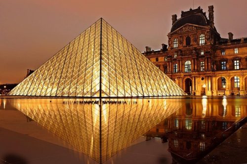Pencurian di Museum Louvre: Perhiasan Istri Napoleon dan Permaisuri Prancis Raib Dibawa Maling