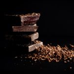 Kapan Waktu Terbaik Makan Cokelat Hitam Agar Manfaatnya Maksimal? Ini Penjelasannya
