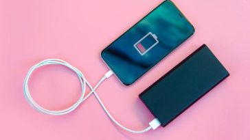 Kamu Wajib Tahu, 7 Maskapai Ini Larang Bawa Power Bank di Pesawat