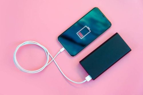 Kamu Wajib Tahu, 7 Maskapai Ini Larang Bawa Power Bank di Pesawat