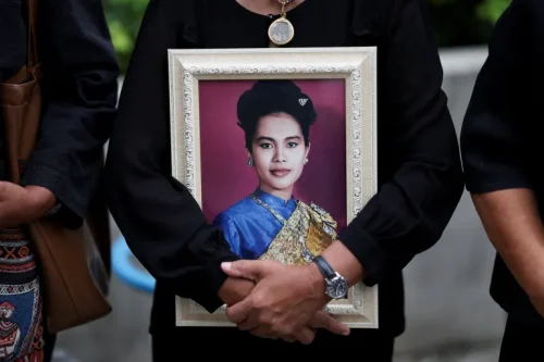 Ratu Sirikit, Ibu Suri Thailand Meninggal Dunia di Usia 93 Tahun