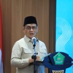 Viral Video Gus Elham Yahya Cium Anak Perempuan, Wamenag: Tak Pantas