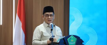 Viral Video Gus Elham Yahya Cium Anak Perempuan, Wamenag: Tak Pantas