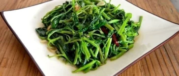 Ini Cara Masak Tumis Kangkung agar Daunnya Tetap Segar dan Hijau