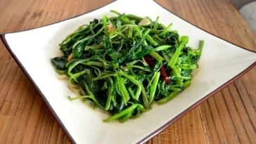 Ini Cara Masak Tumis Kangkung agar Daunnya Tetap Segar dan Hijau