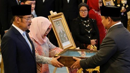 Soeharto Dapat Gelar Pahlawan Nasional, Tuai Kritik hingga Penolakan dari Sejumlah Pihak
