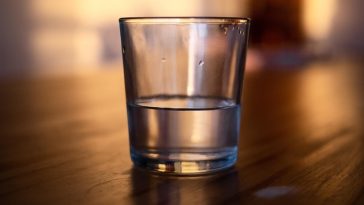 5 Tanda Tubuh Butuh Lebih Banyak Air Menurut Penelitian