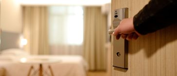 5 Hal yang Harus Dicek ketika Pertama Kali Masuk Kamar Hotel