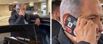 Viral Kamera Ponsel Benjamin Netanyahu Ditutup Selotip, Takut Diretas?