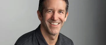 Ini Profil John Ternus, CEO Apple Baru Pengganti Tim Cook