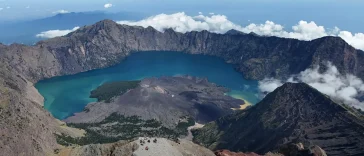 Pendaki Dilarang Keras ke Puncak Selatan Gunung Rinjani, Apa Alasannya?