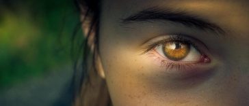 Selain Kurang Tidur, Inilah 6 Penyebab Mata Panda dan Cara Mengatasinya