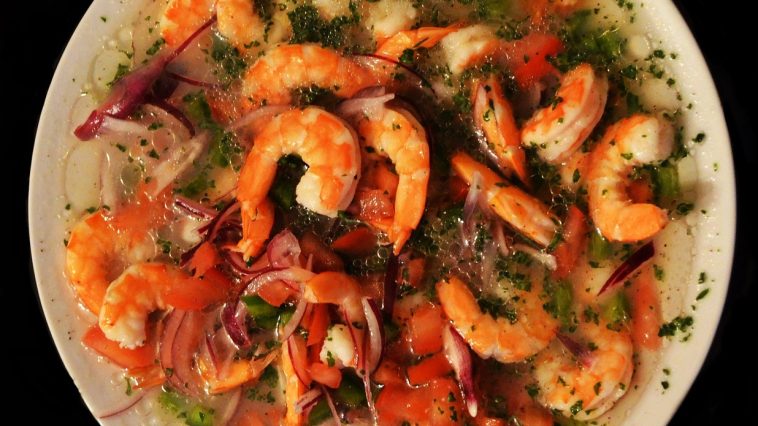 7 Makanan dan Minuman Ini Tidak Boleh Dikonsumsi Bersama Seafood