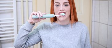 Hindari Sikat Gigi Setelah Sarapan di Pagi Hari, Ini Alasannya