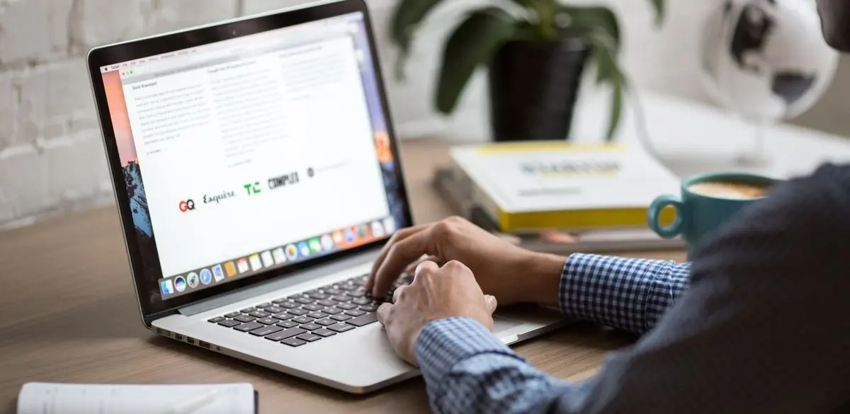 AI-Native Operator: Ilustrasi profesional membangun sistem onboarding.