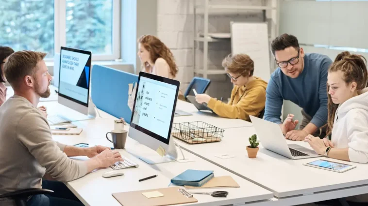 Teknik Timeboxing: Minimalist desk setup untuk produktivitas kerja