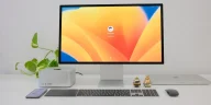 Suasana kerja modern: Ilustrasi suasana workspace yang minimalis