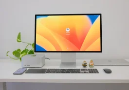 Suasana kerja modern: Ilustrasi suasana workspace yang minimalis
