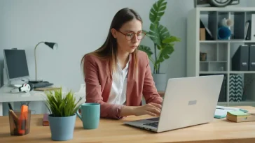 Kesalahan personal branding LinkedIn menjadi perhatian seorang profesional dalam membangun profil personal brand-nya