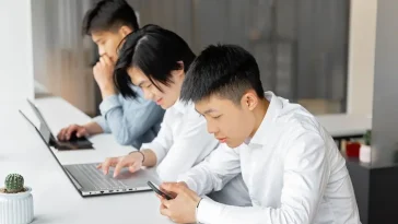 Skill AI yang wajib dikuasai fresh graduate untuk bersaing di dunia kerja